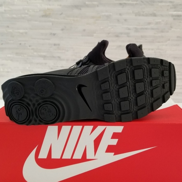 New NIKE Shox Gravity Triple Black Sneakers - Picture 6 of 6